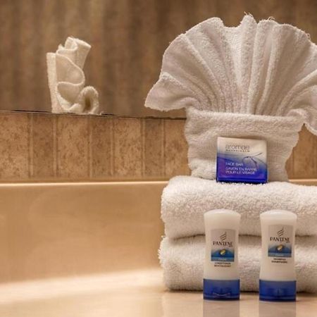 Baymont By Wyndham Groton/Mystic Hotel Ngoại thất bức ảnh