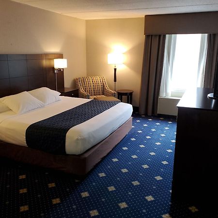 Baymont By Wyndham Groton/Mystic Hotel Ngoại thất bức ảnh