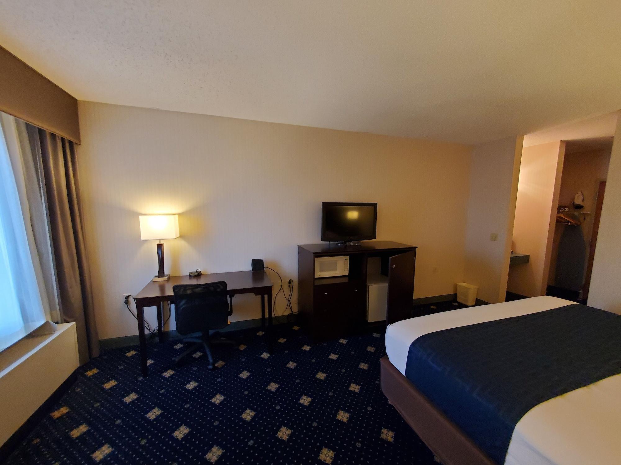 Baymont By Wyndham Groton/Mystic Hotel Ngoại thất bức ảnh