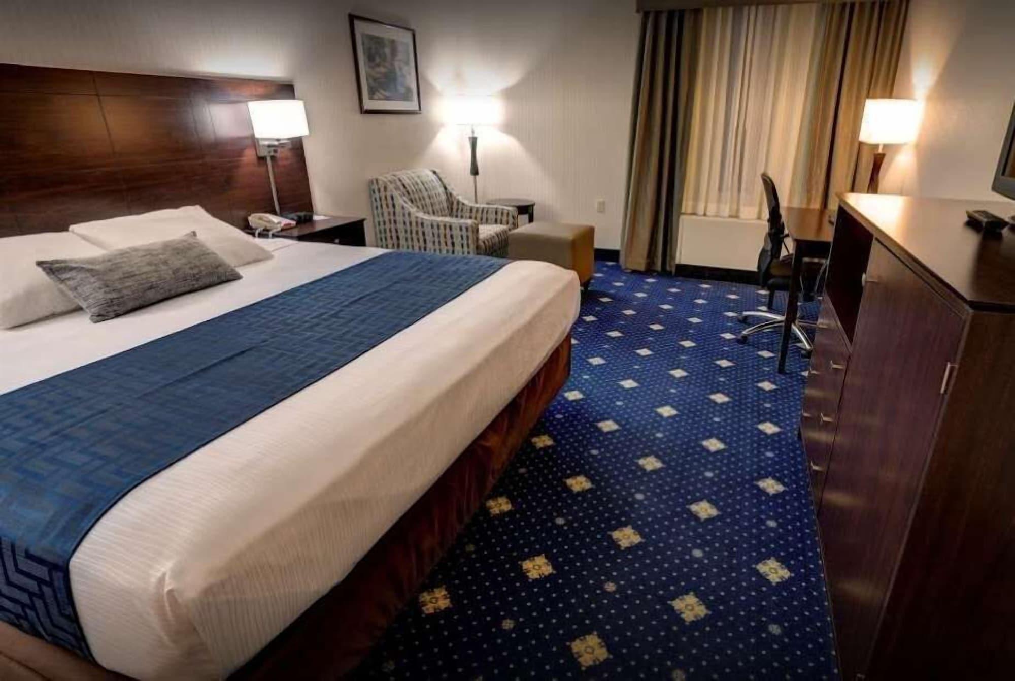 Baymont By Wyndham Groton/Mystic Hotel Ngoại thất bức ảnh