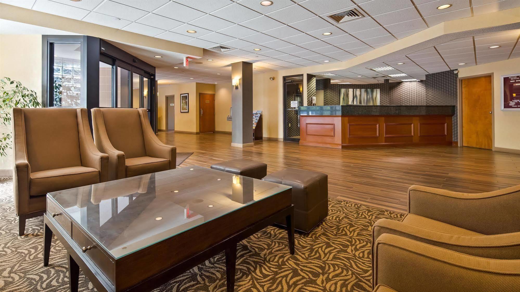 Baymont By Wyndham Groton/Mystic Hotel Ngoại thất bức ảnh